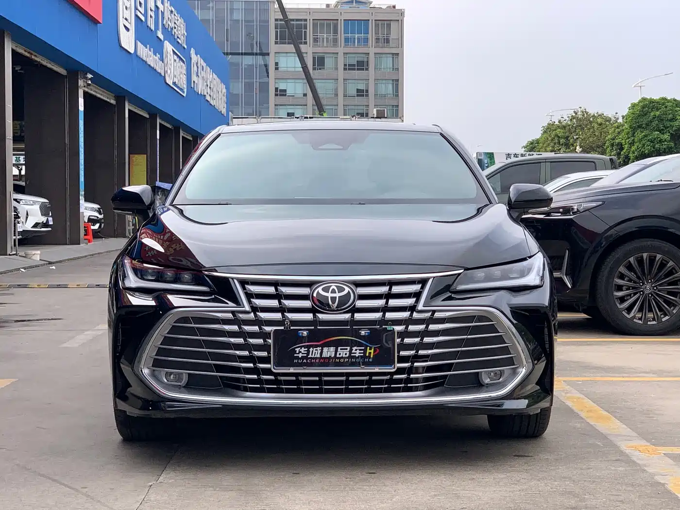 Toyota Avalon 2024 Model 2.0L Progressive Edition фото 2