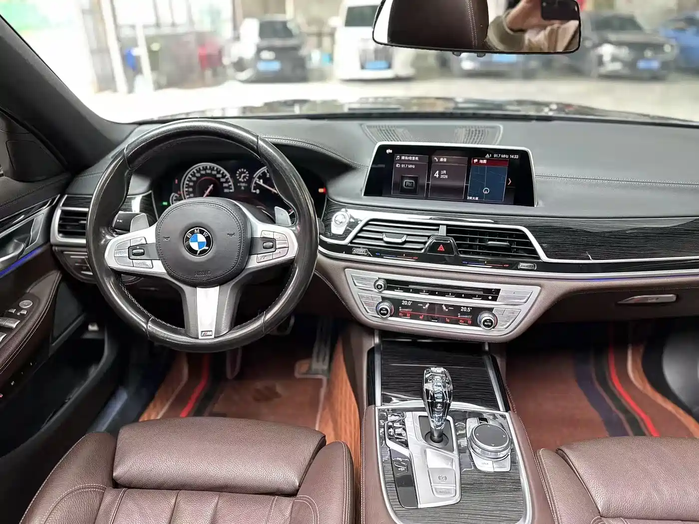 BMW 7 Series 2018 730Li Leading Type M Sport Package фото 15