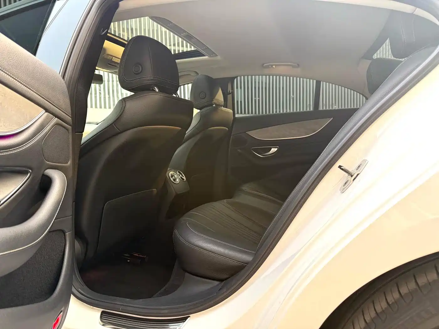 Mercedes-Benz CLS 2018 CLS 300 Dynamic фото 7
