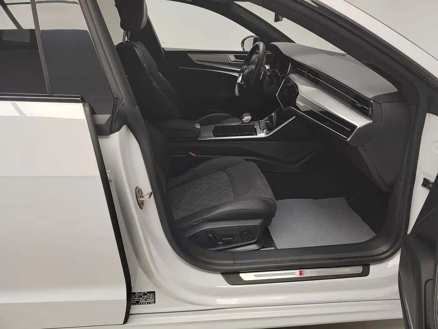 AUDI A7L
