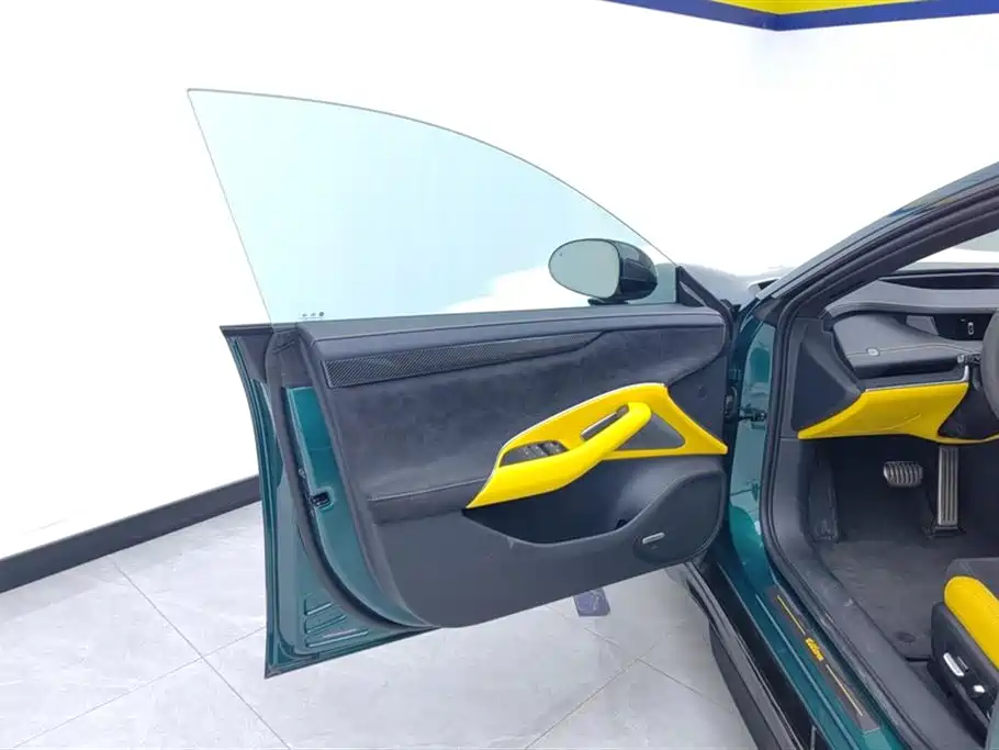 XIAOMI CAR XIAOMI SU7 ULTRA