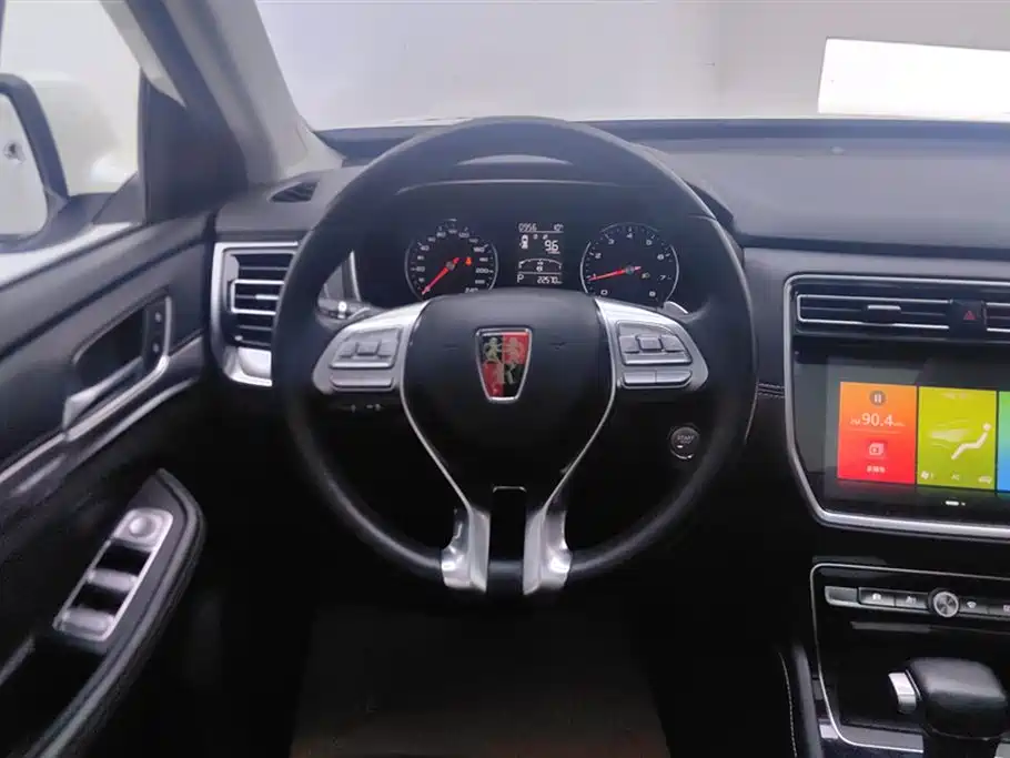 ROEWE RX8
