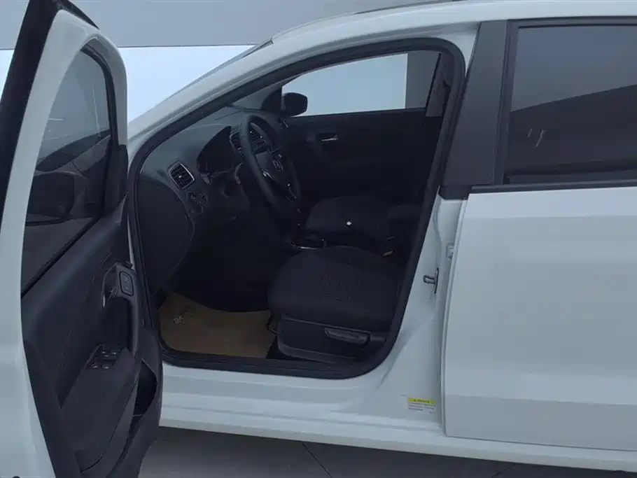Volkswagen Polo 2018 1.5L Auto Comfort фото 9