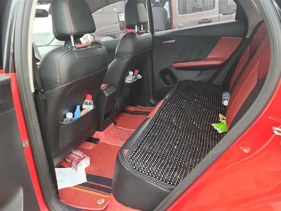 BYD E2