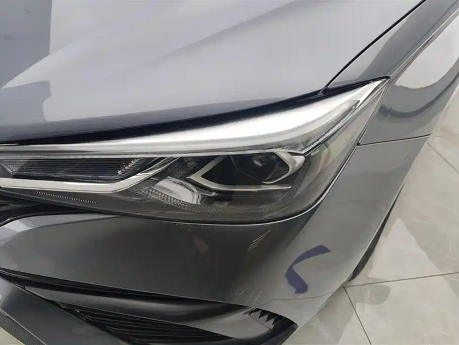 ROEWE I5