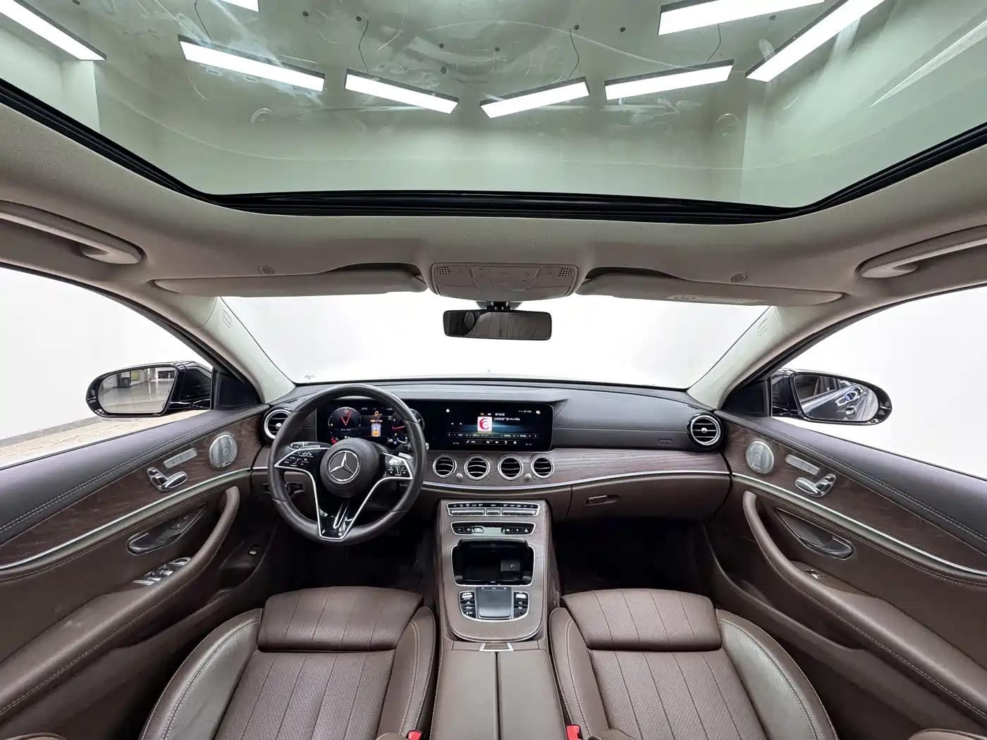 Mercedes-Benz E-Class 2022 E 300 L Luxury фото 11