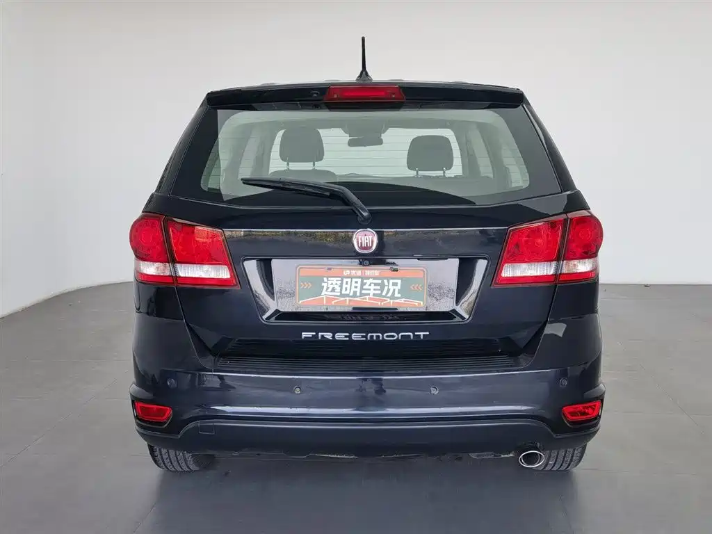 Fiat Freemont 2012 2.4L Comfort Edition фото 4