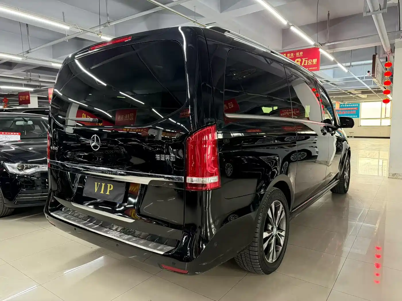 Mercedes-Benz V-Class 2016 V 260 Premium Edition фото 7