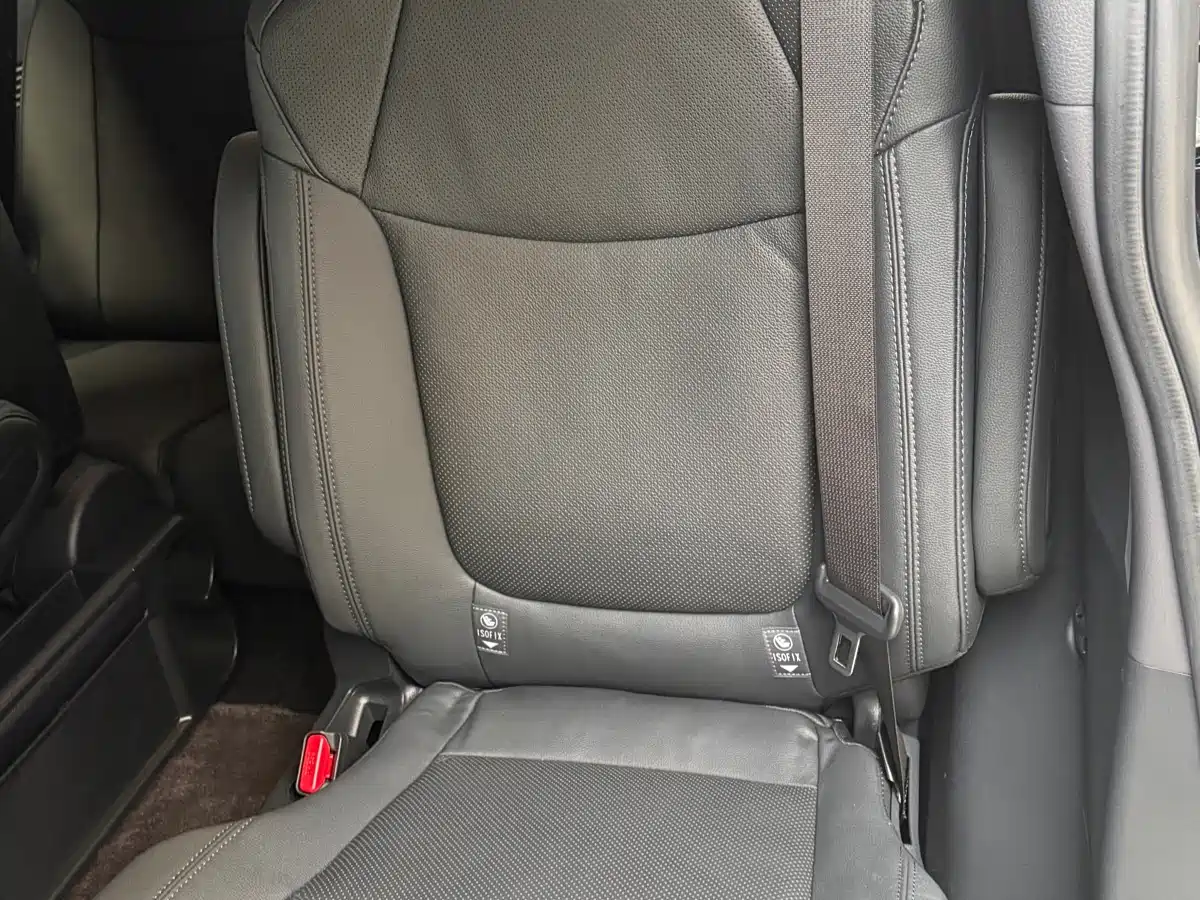 Toyota Sienna 2023 2.5L Hybrid Premium Edition фото 19