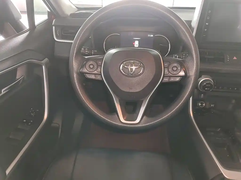 Photo 7 - Toyota RAV4 Rongfang
