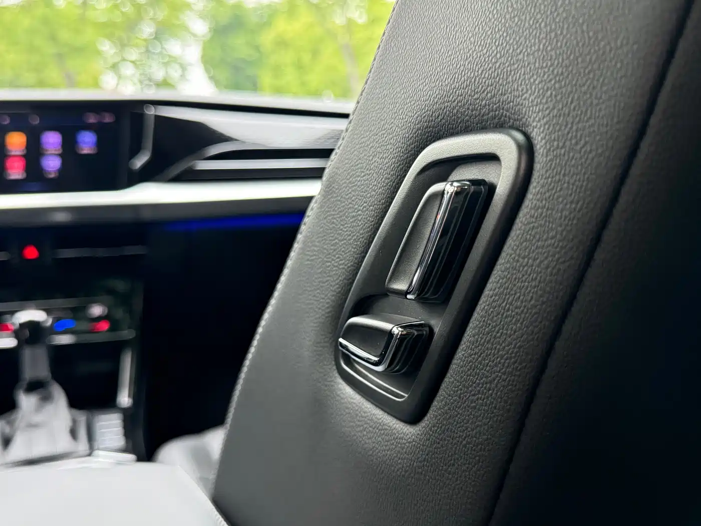 Volkswagen Passat 2022 330TSI Starlight Luxury Edition фото 13