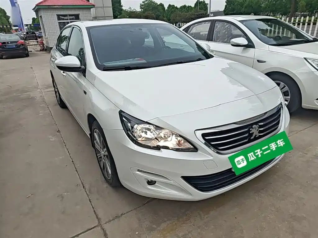 Peugeot 408 2016 1.6T Automatic Luxury Edition фото 4