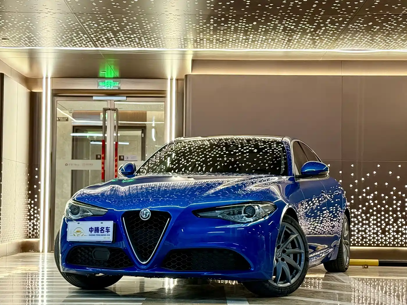 Alfa Romeo Giulia 2019 2017 2.0T 280HP Luxury Edition