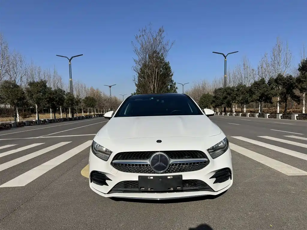 Mercedes-Benz A-Class 2020 A 180 L Sport Sedan фото 2