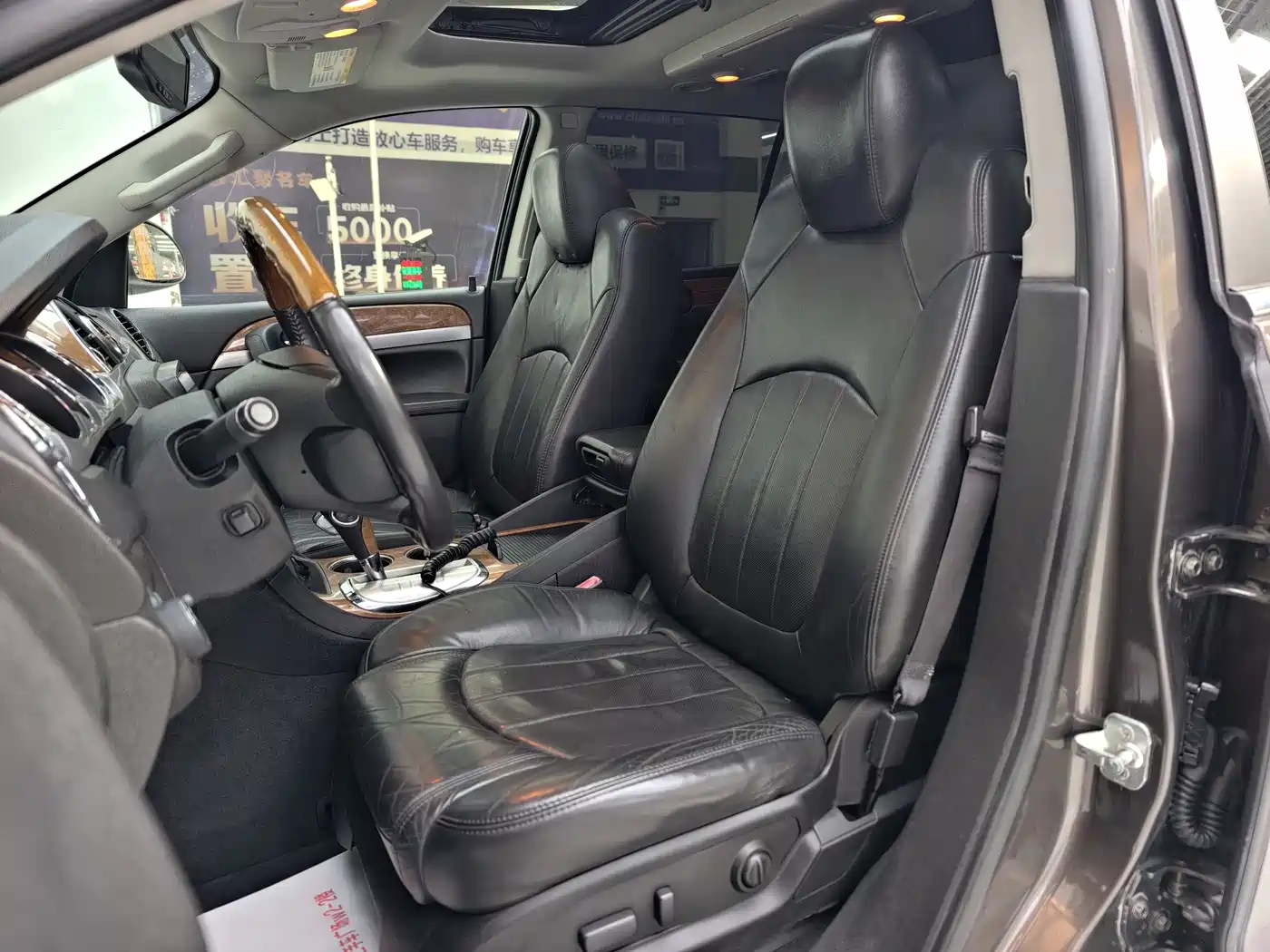 Buick Enclave 2010 3.6L Elite Edition фото 16