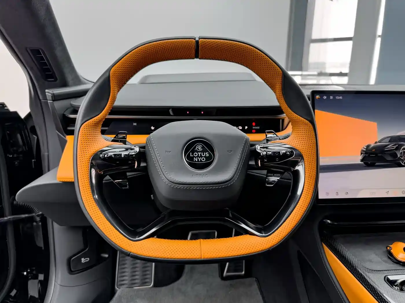 LOTUS SPORTS CAR EMEYA FLOWERS