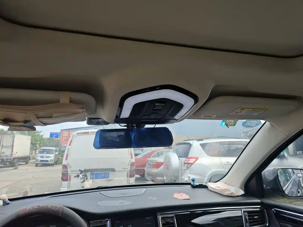 SWM Motor SWM G05 2019 2019 2.0L Manual Luxury Model