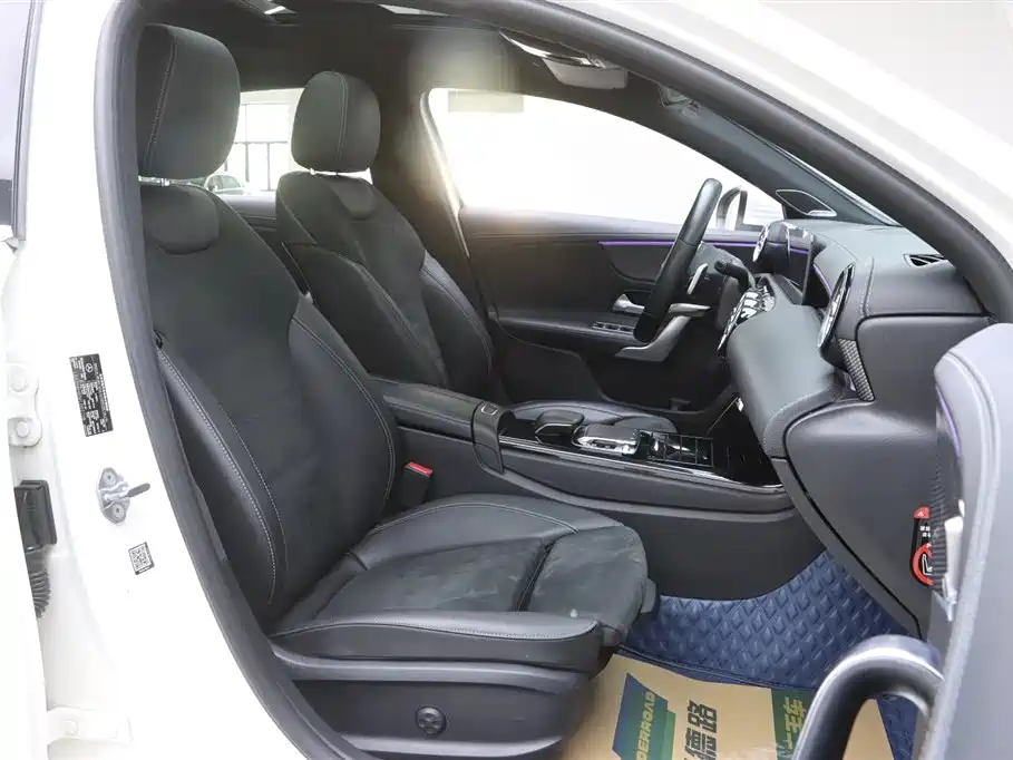Mercedes-Benz A-Class 2019 A 200 L Sport Sedan фото 19