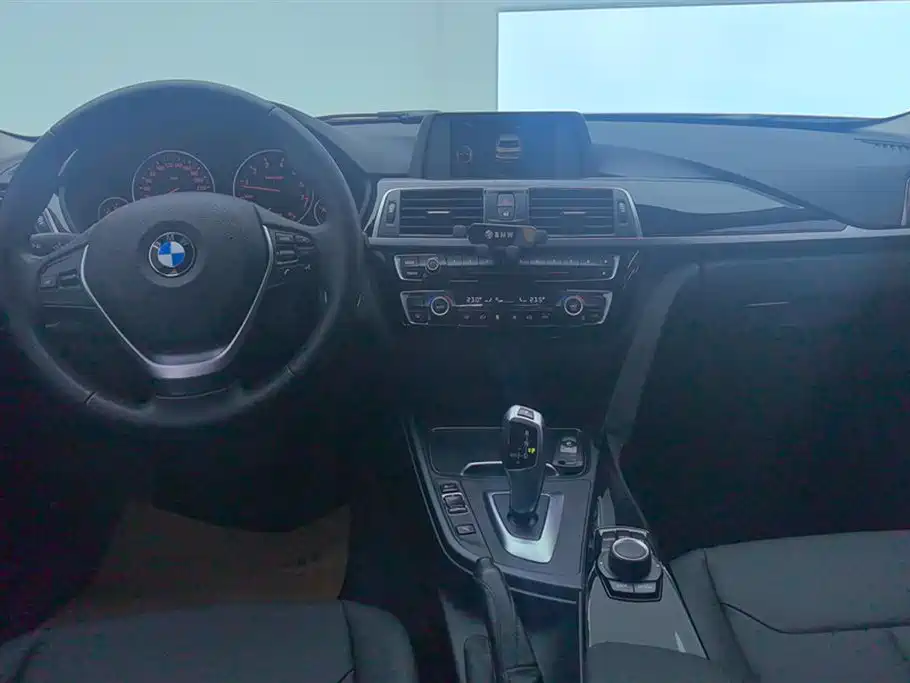 BMW 3 Series 2017 320Li Fashion фото 12