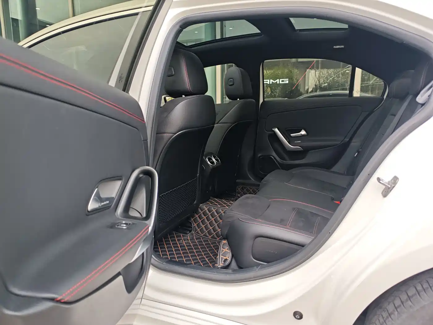 Mercedes-Benz A-Class 2024 A 200 L Fashion Edition фото 6