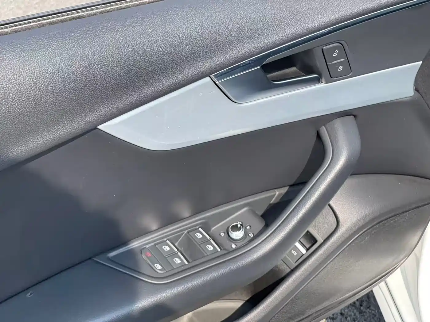 Audi A4L 2020 40 TFSI Luxury Dynamic фото 12