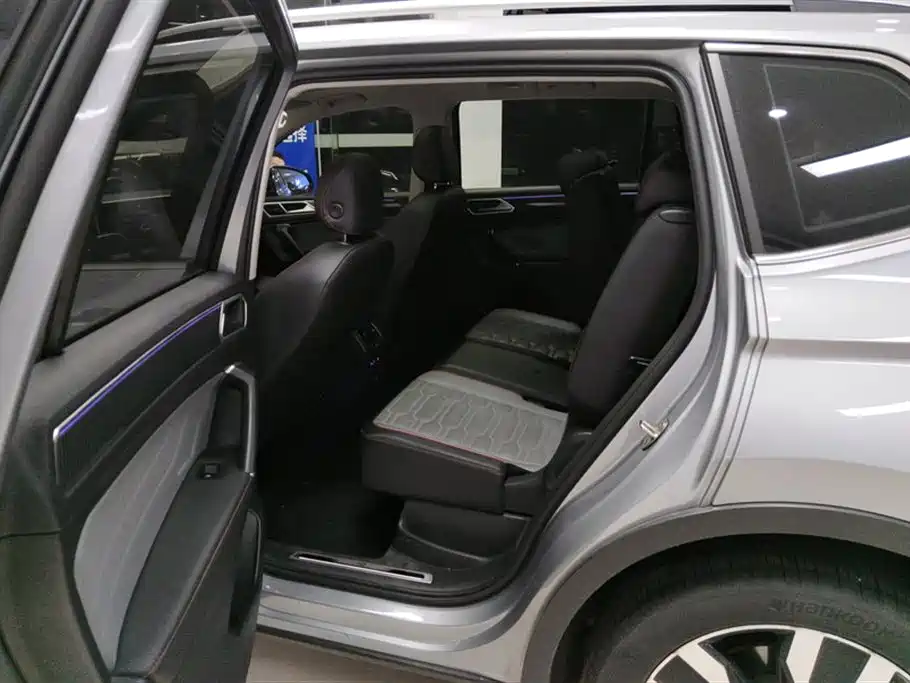 Volkswagen Tiguan L 2023 380TSI 4WD R-Line Flagship 7-seater фото 11
