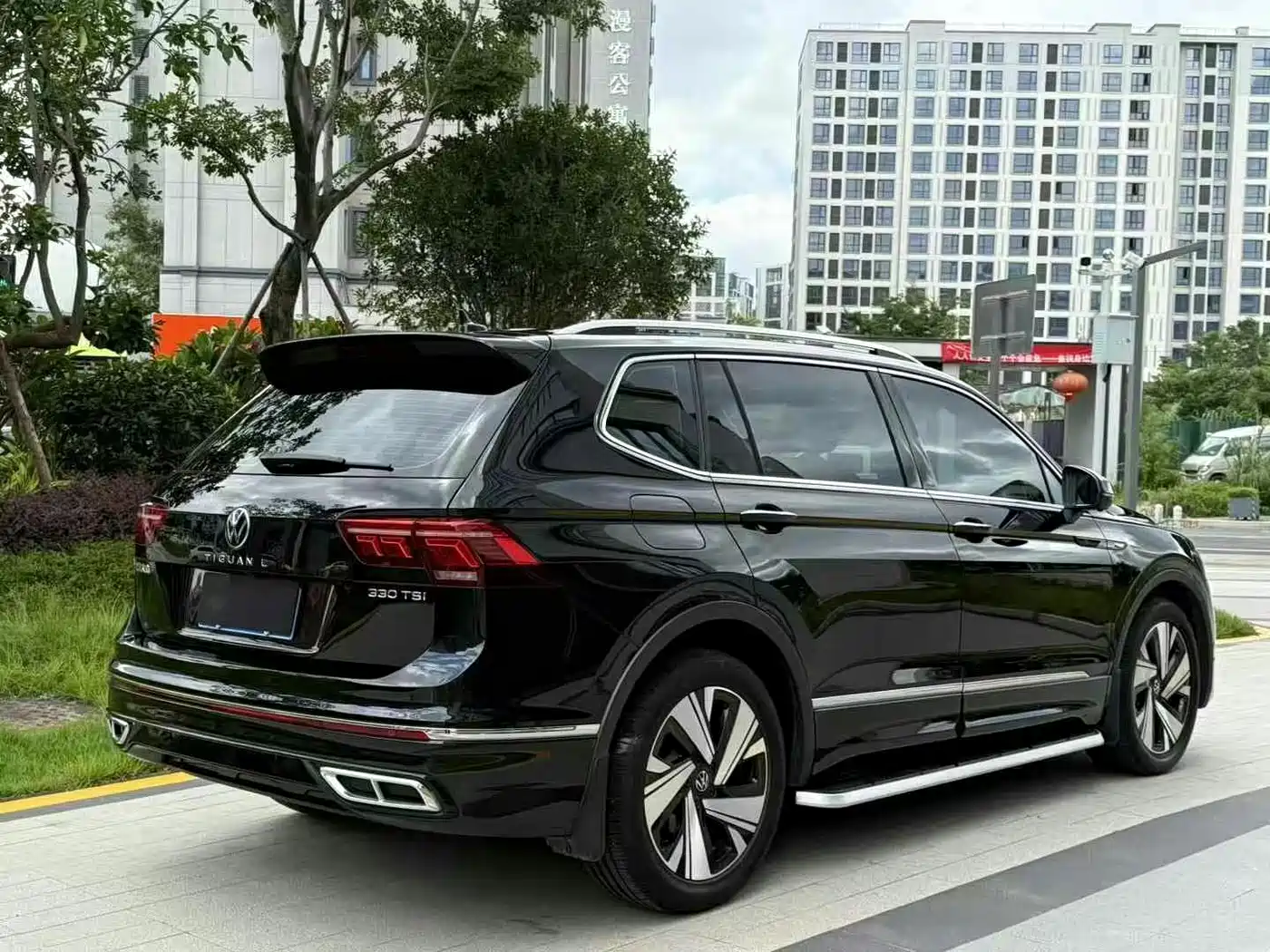Фото 4 - Volkswagen Tiguan L