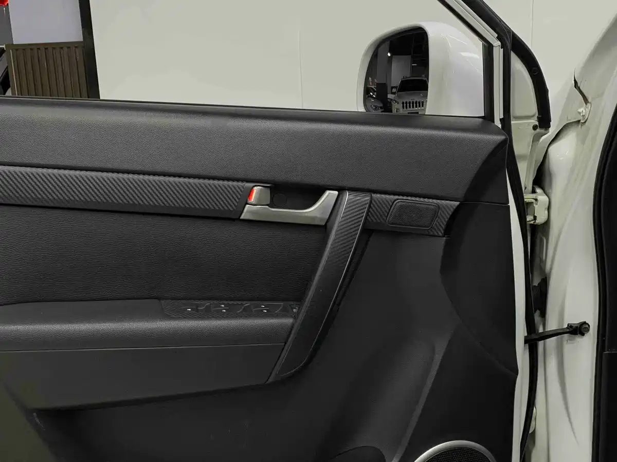 Chevrolet Captiva 2013 2014 2.4L 4WD Flagship 7-seater