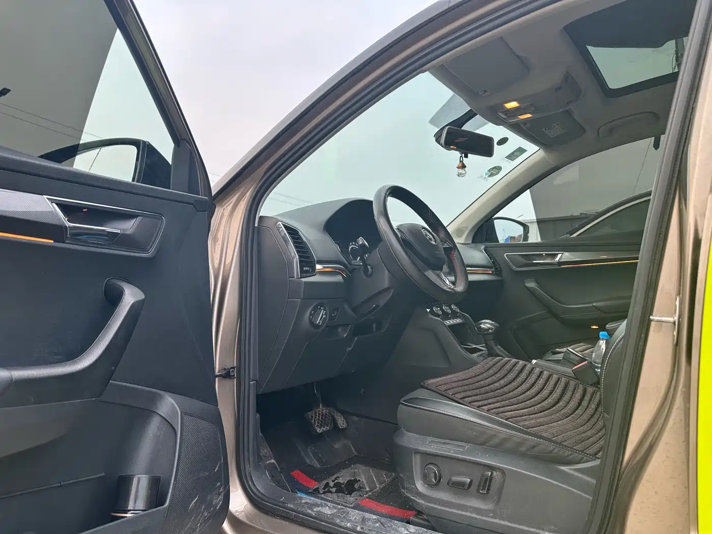 Škoda Karoq 2019 TSI280 Smart Drive Premium Edition China VI фото 4