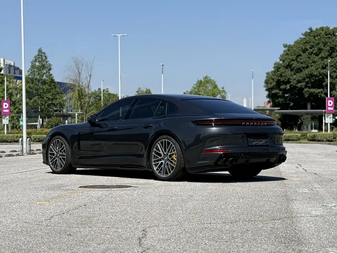PORSCHE PANAMERA