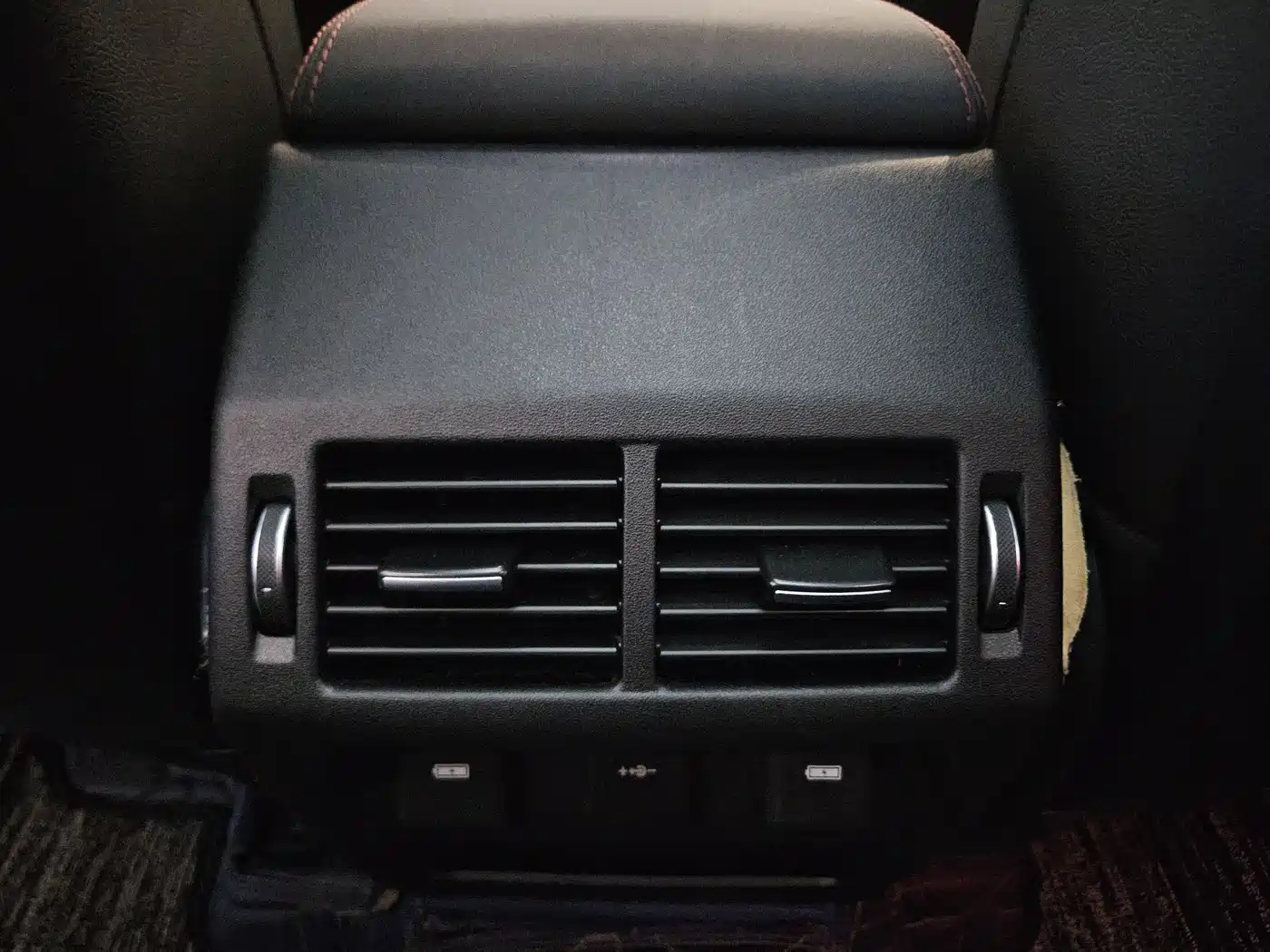 LAND ROVER DISCOVER SPORTS