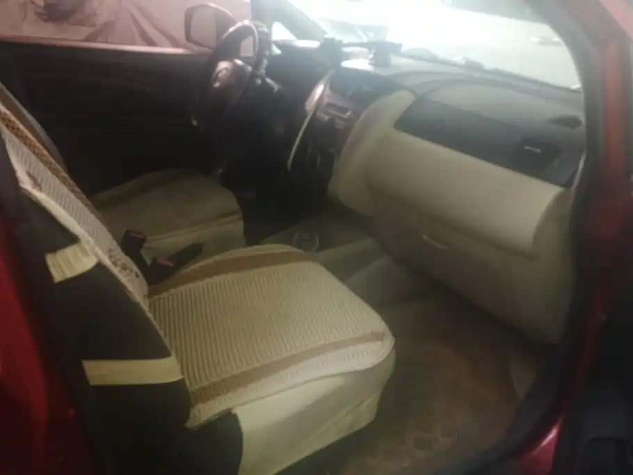 Venucia R50 2014 2013 1.6L Manual Fashion
