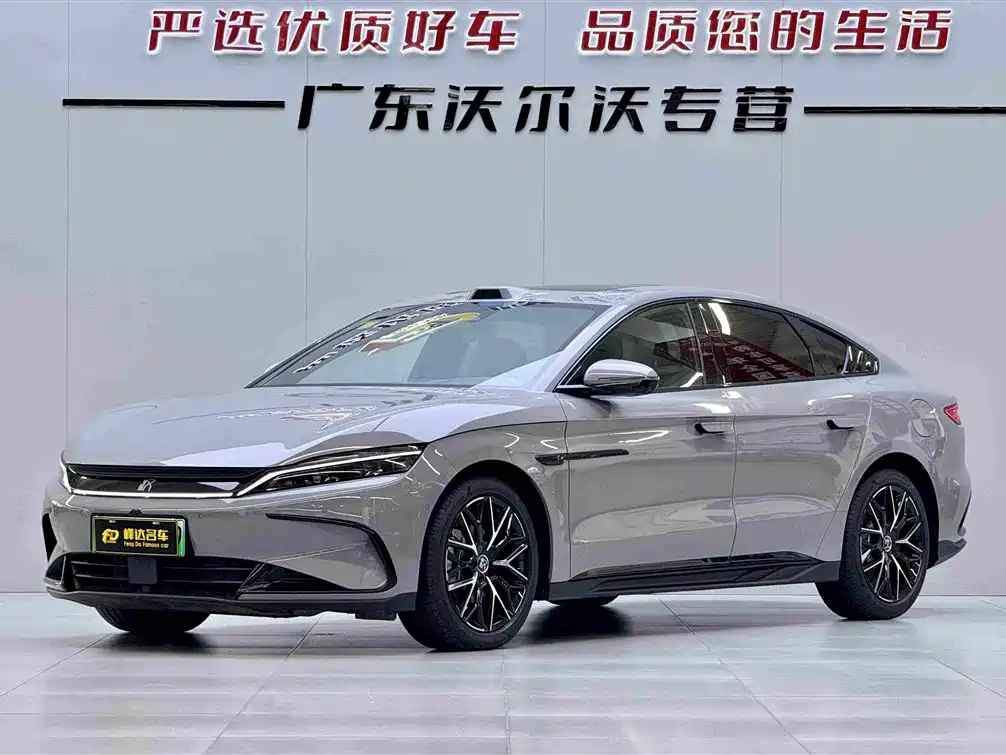 BYD Han 2025 DM-i Smart Driving Edition 125KM Honor