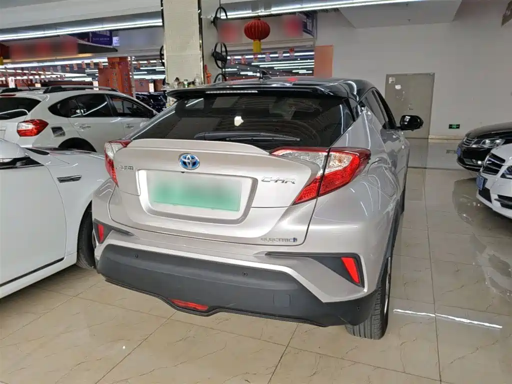 Toyota C-HR EV 2020 Luxury Sunroof Edition фото 7