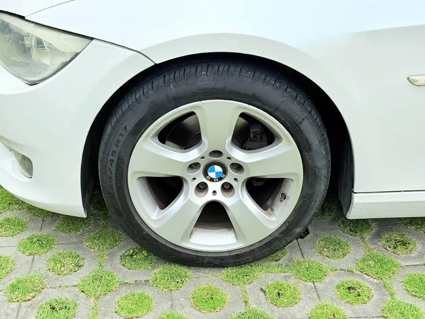 BMW 3 Series (Import) 2014 2011 320i Convertible