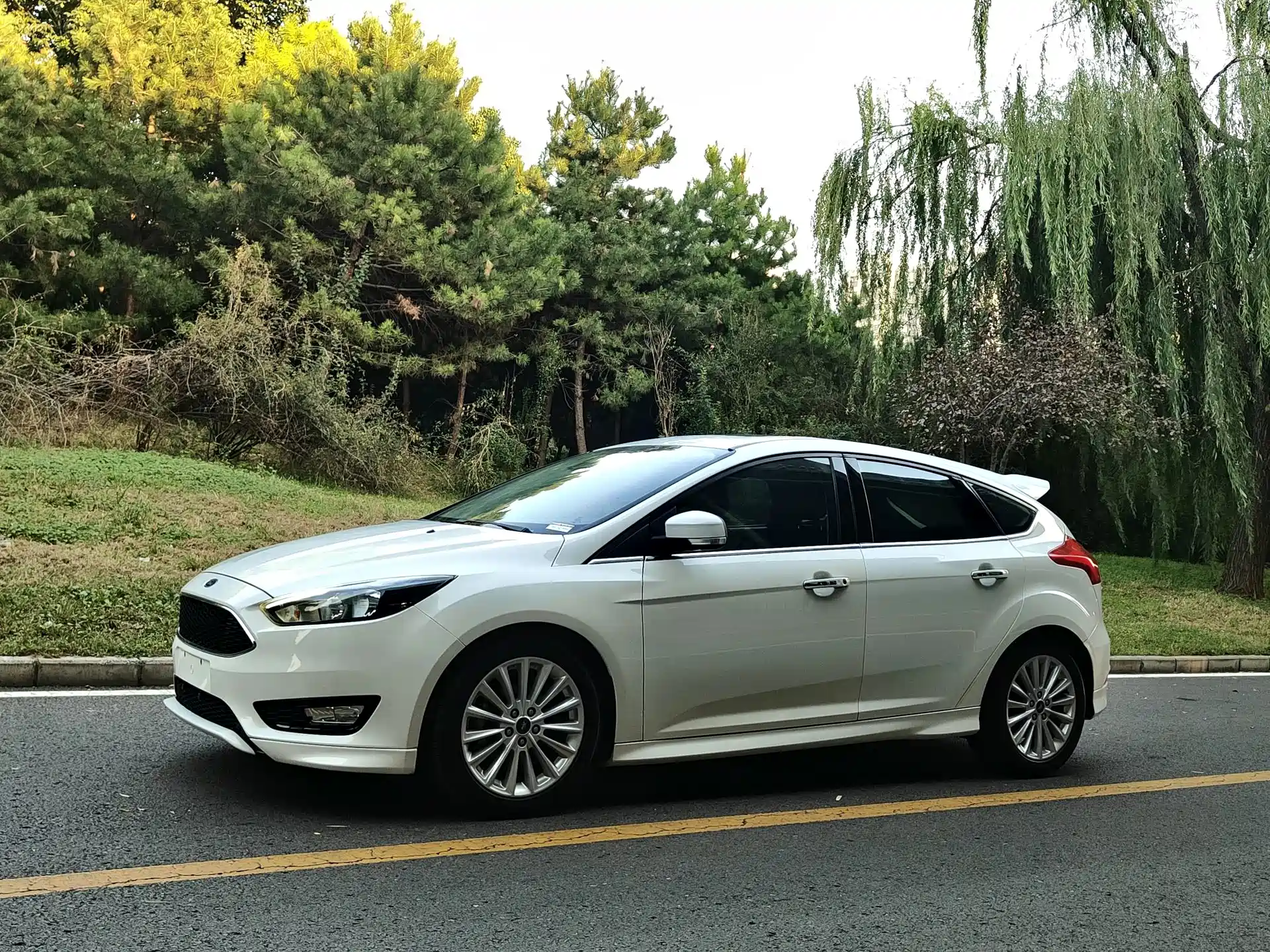 Фото 1 - Ford Focus