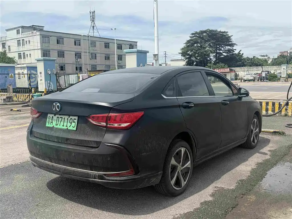 BAIC Beijing EU5 2019 2018 R550 Smart Trend Edition