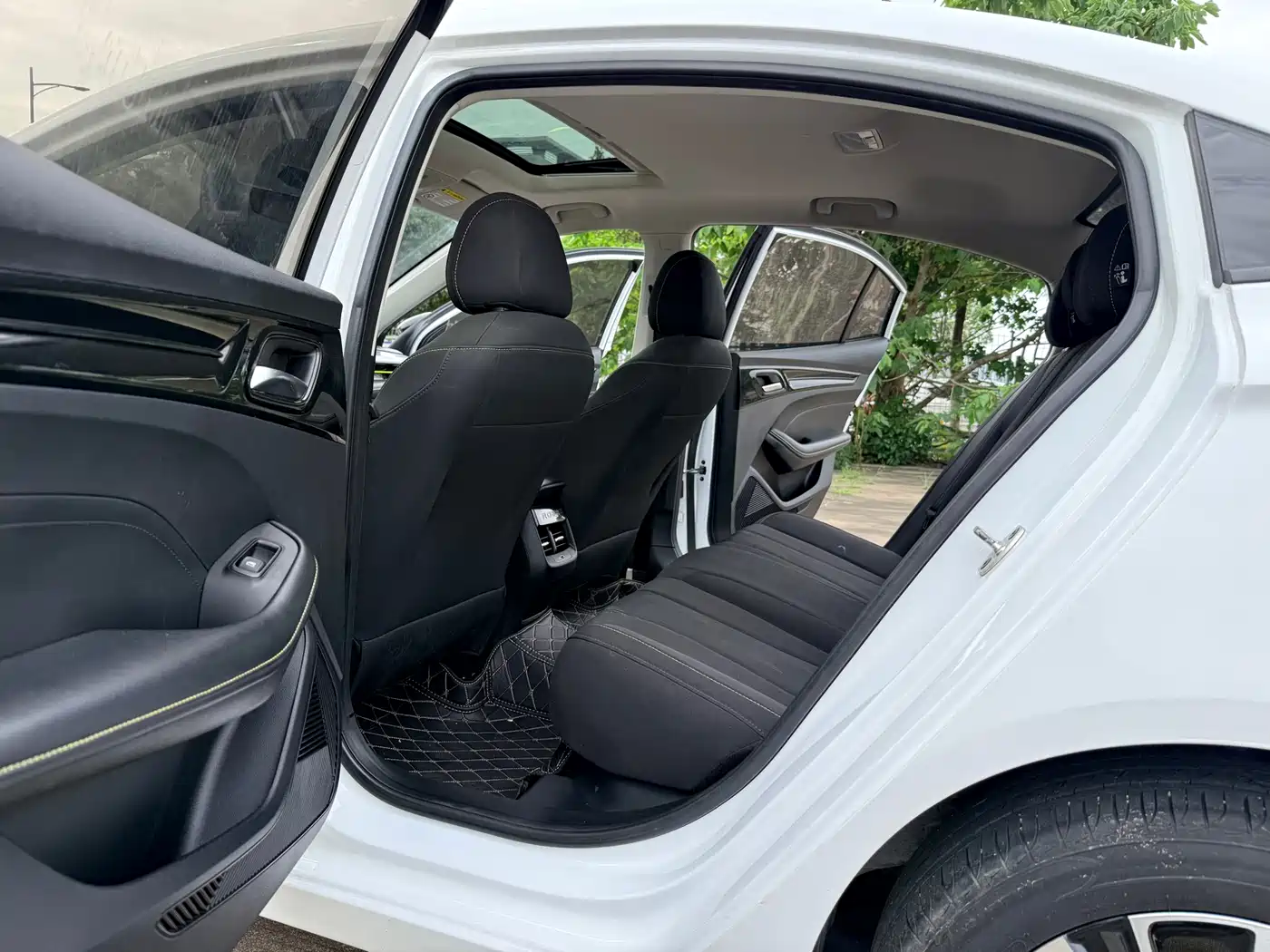 ROEWE I5
