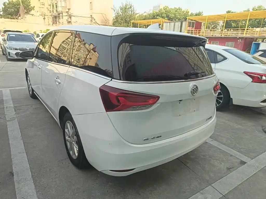 Фото 5 - Buick GL6