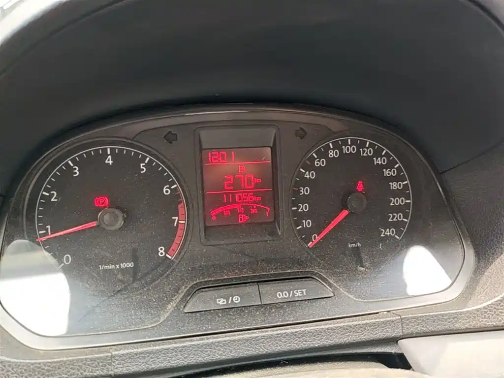 Volkswagen Jetta 2015 1.6L Manual Comfort фото 12