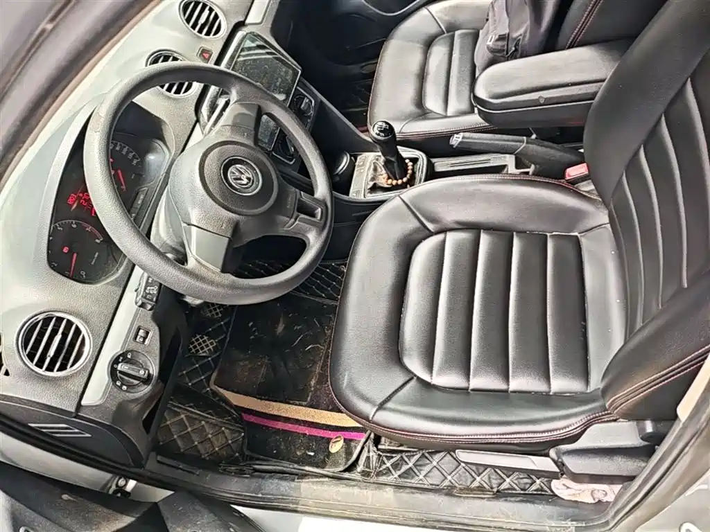 Volkswagen Jetta 2015 1.6L Manual Comfort фото 16
