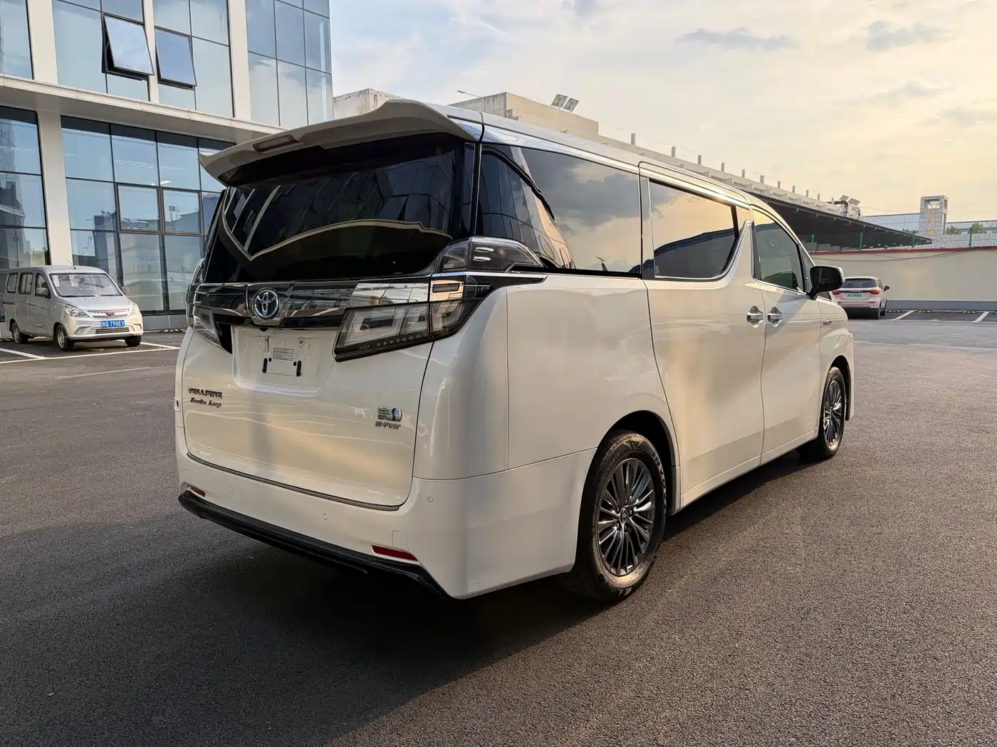 Toyota Vellfire 2019 2019 Hybrid 2.5L HV Premium Edition