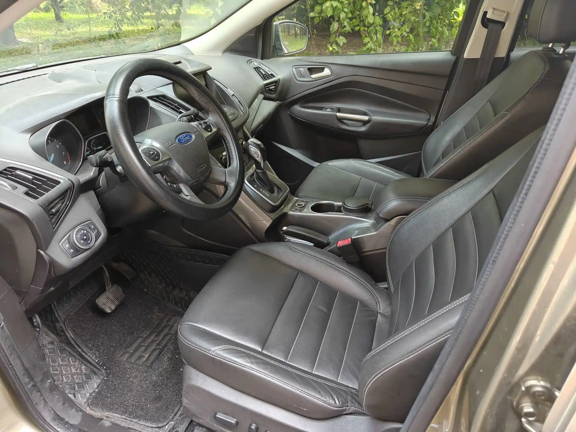 Фото 15 - Ford Kuga