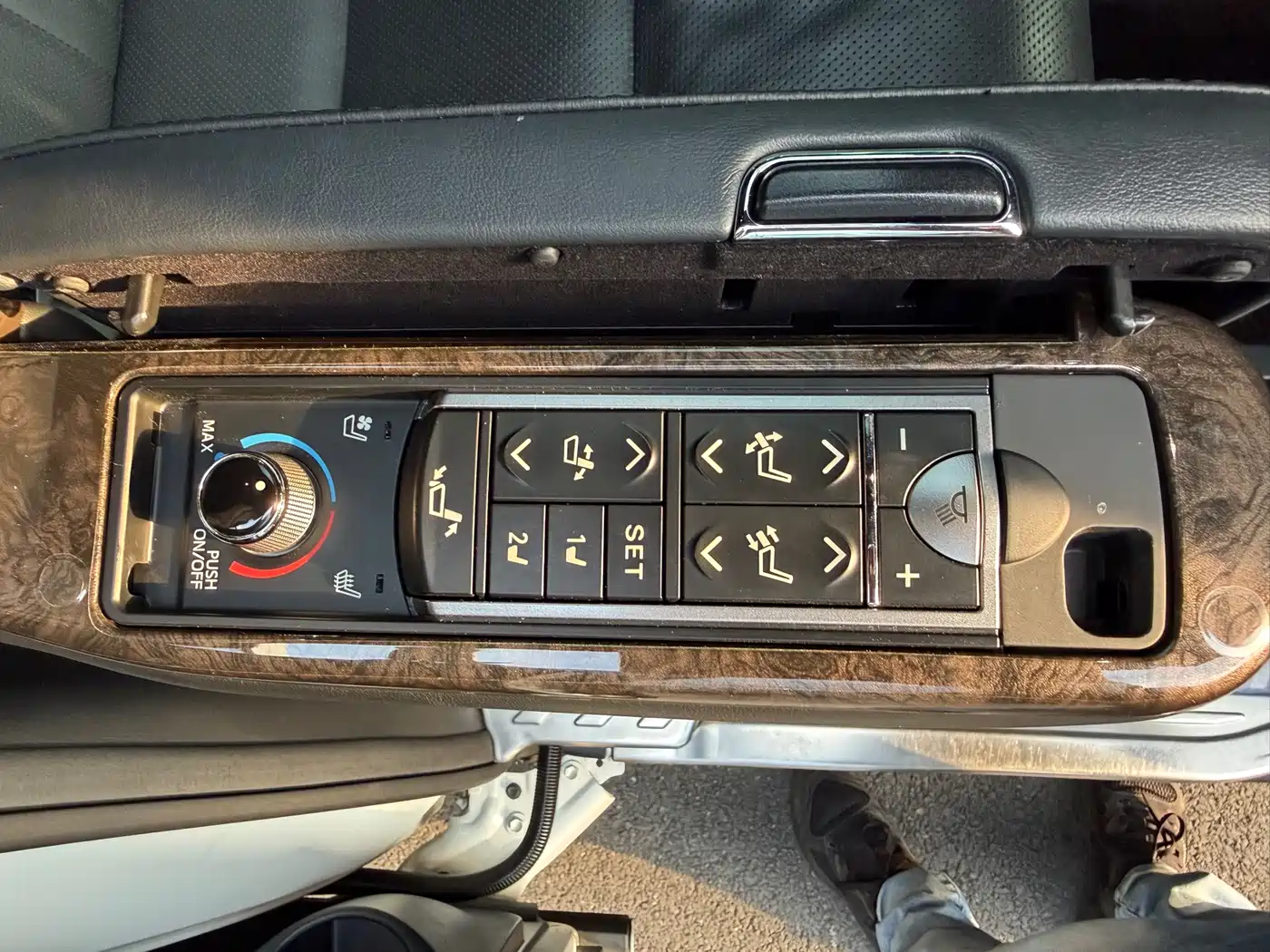 Toyota Vellfire 2019 2019 Hybrid 2.5L HV Premium Edition