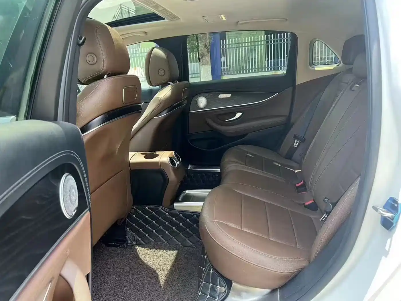 Mercedes-Benz E-Class 2017 E 200 L 4MATIC фото 7