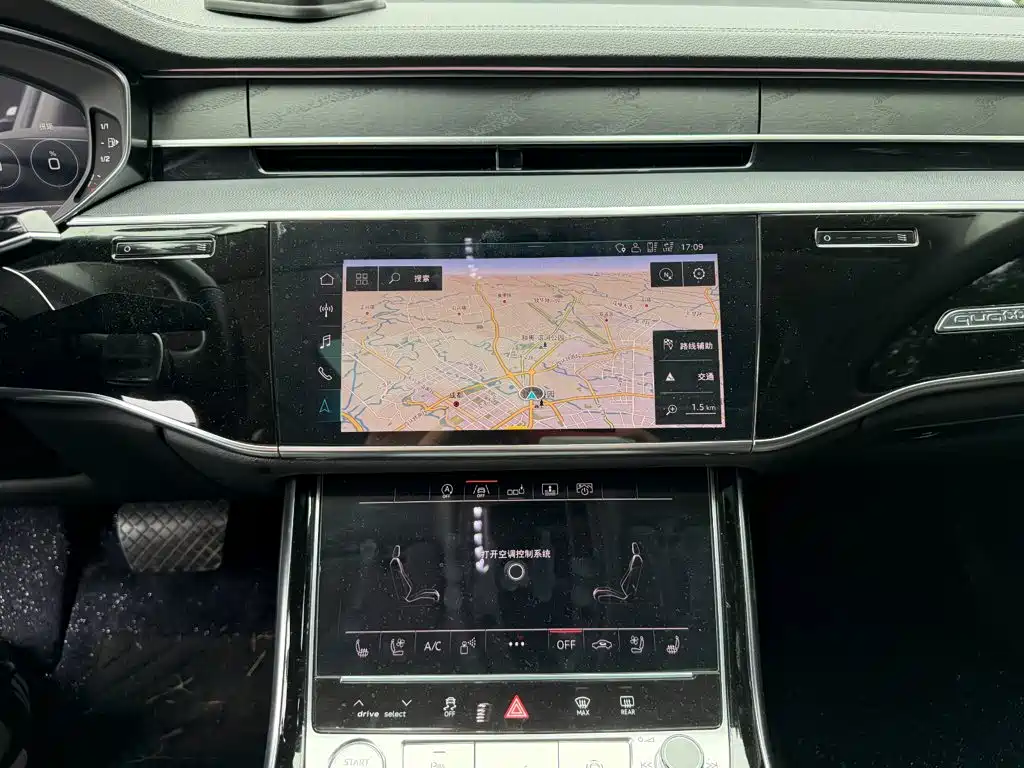 Фото 10 - Audi A8