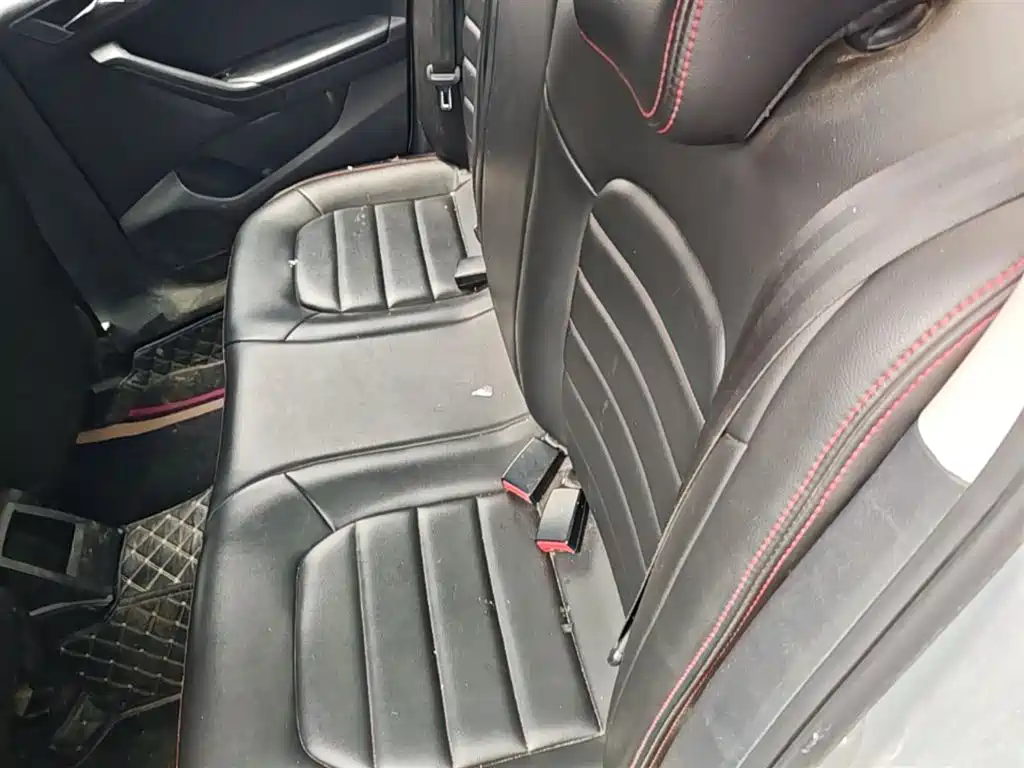 Volkswagen Jetta 2015 1.6L Manual Comfort фото 17
