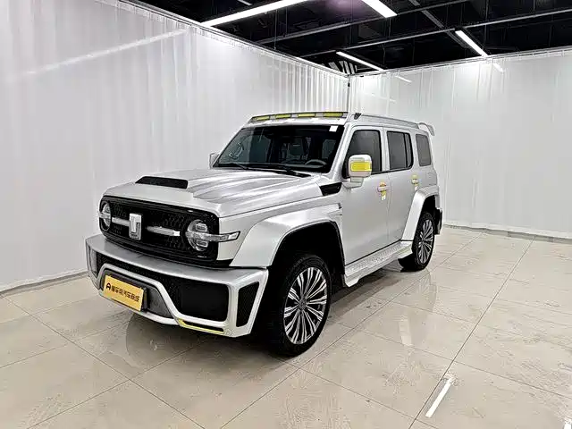 TANK CO CREATION TANK 300