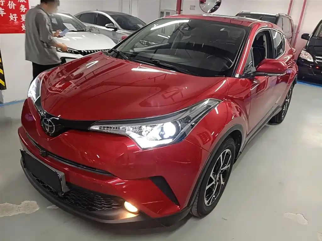 Toyota C-HR 2020 Model 2.0L Leading