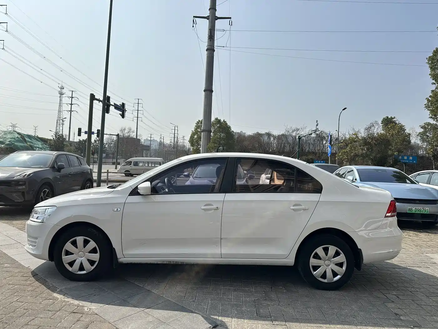 Volkswagen Santana 2015 1.6L Manual Trend Edition фото 4